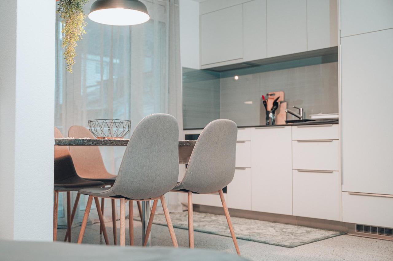 Central Apartment - Culture & Nightlife In One Visp Bagian luar foto