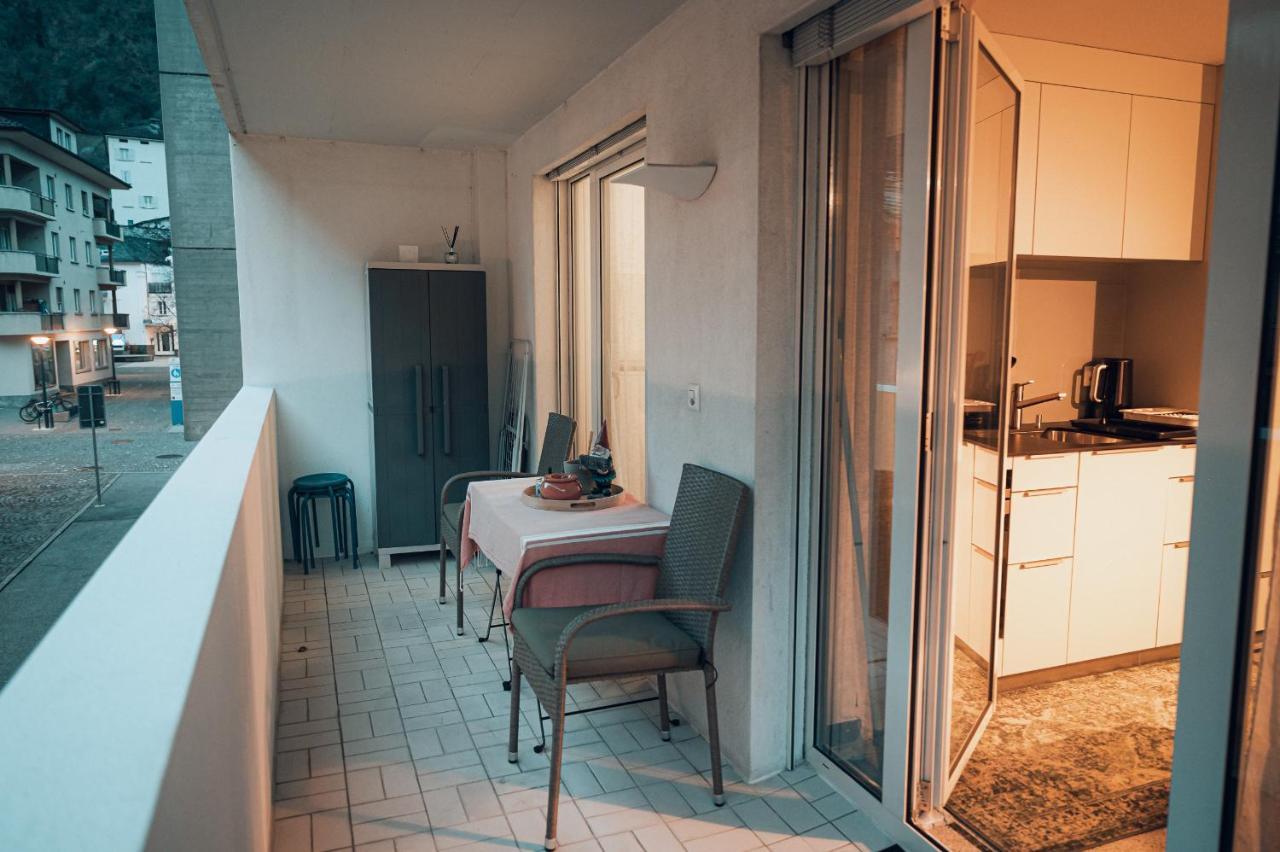 Central Apartment - Culture & Nightlife In One Visp Bagian luar foto
