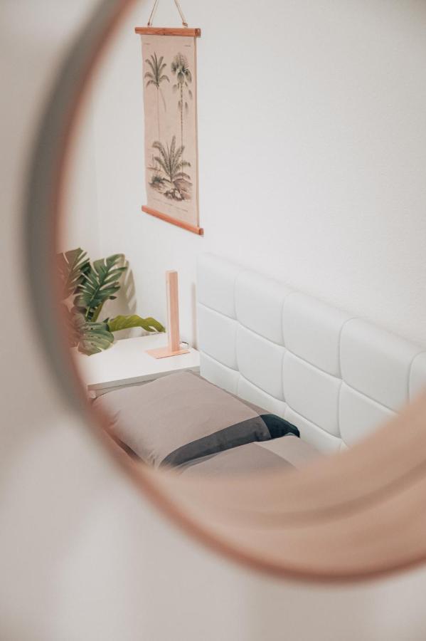 Central Apartment - Culture & Nightlife In One Visp Bagian luar foto