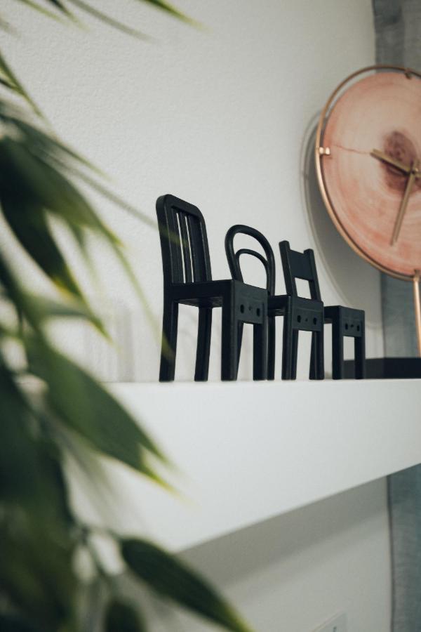 Central Apartment - Culture & Nightlife In One Visp Bagian luar foto
